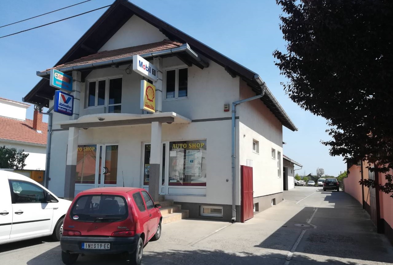 AUTO - SHOP